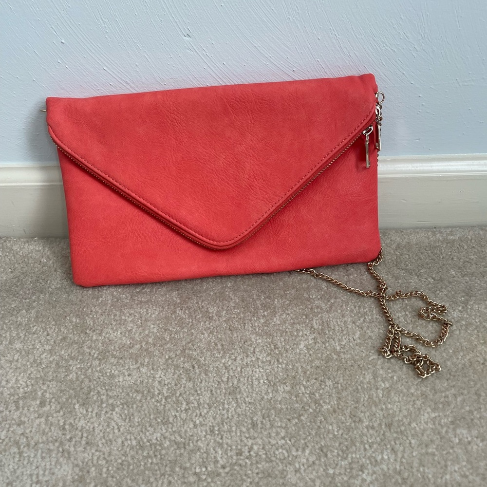 Coral clutch